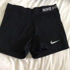 Black nike pros